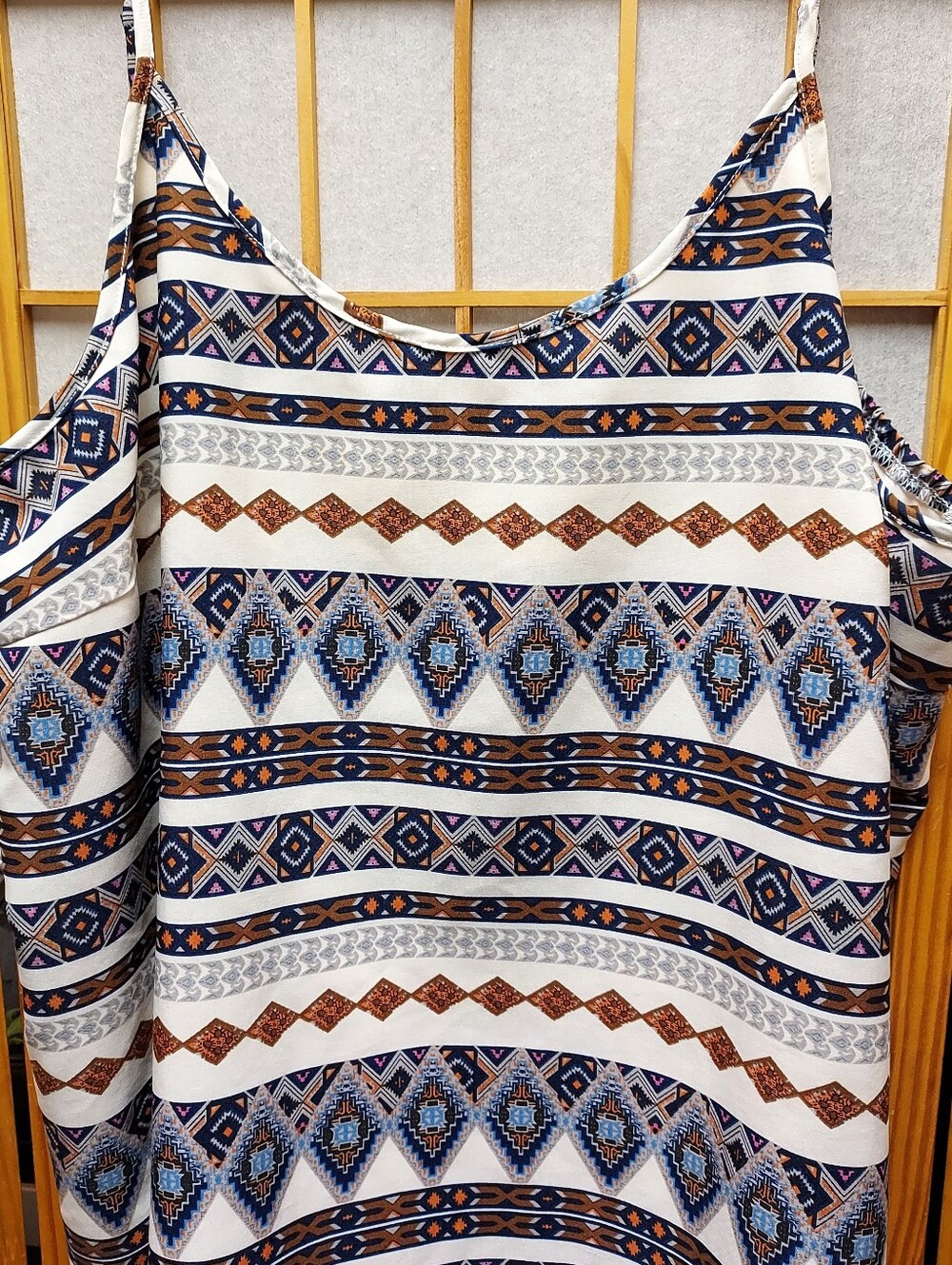 🏜 Tribal Southwestern Cami Top Womens 1X 100% Polyester - Picture 2 of 3
